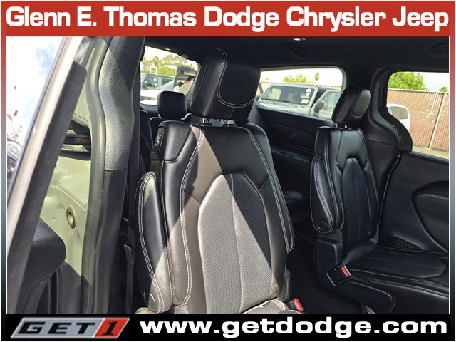 Certified 2023 Chrysler Pacifica Touring-L w/ S Appearance Package image 30