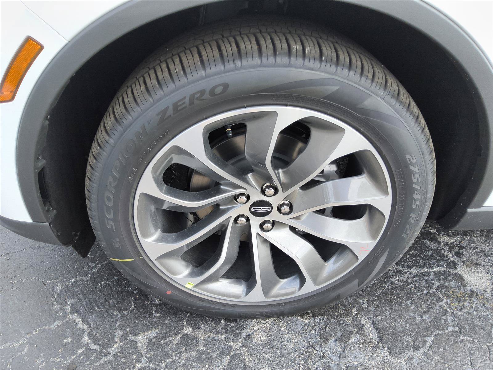 New 2026 Lincoln Aviator Reserve w/ Illumination Package RWD image 9