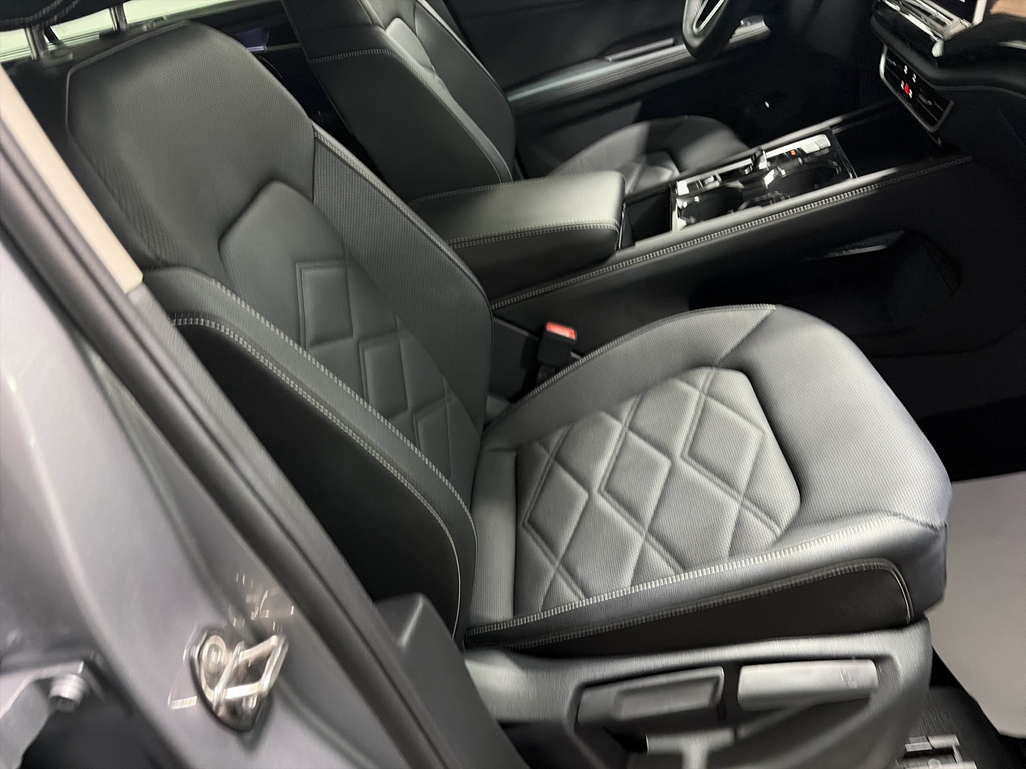 Certified 2026 Volkswagen Atlas SE AWD/4WD image 33