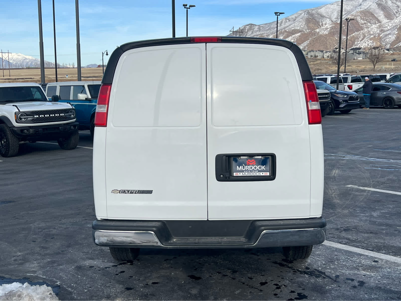 Used 2021 Chevrolet Express 2500 w/ Driver Convenience Package image 9