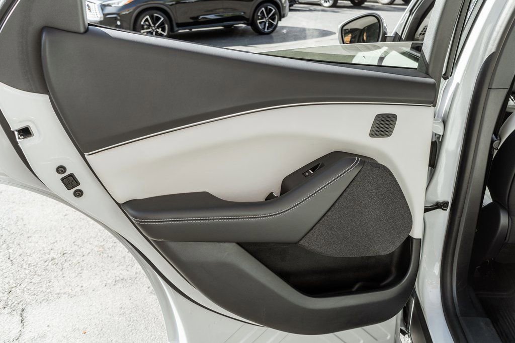 Used 2023 Ford Mustang Mach-E Premium image 34