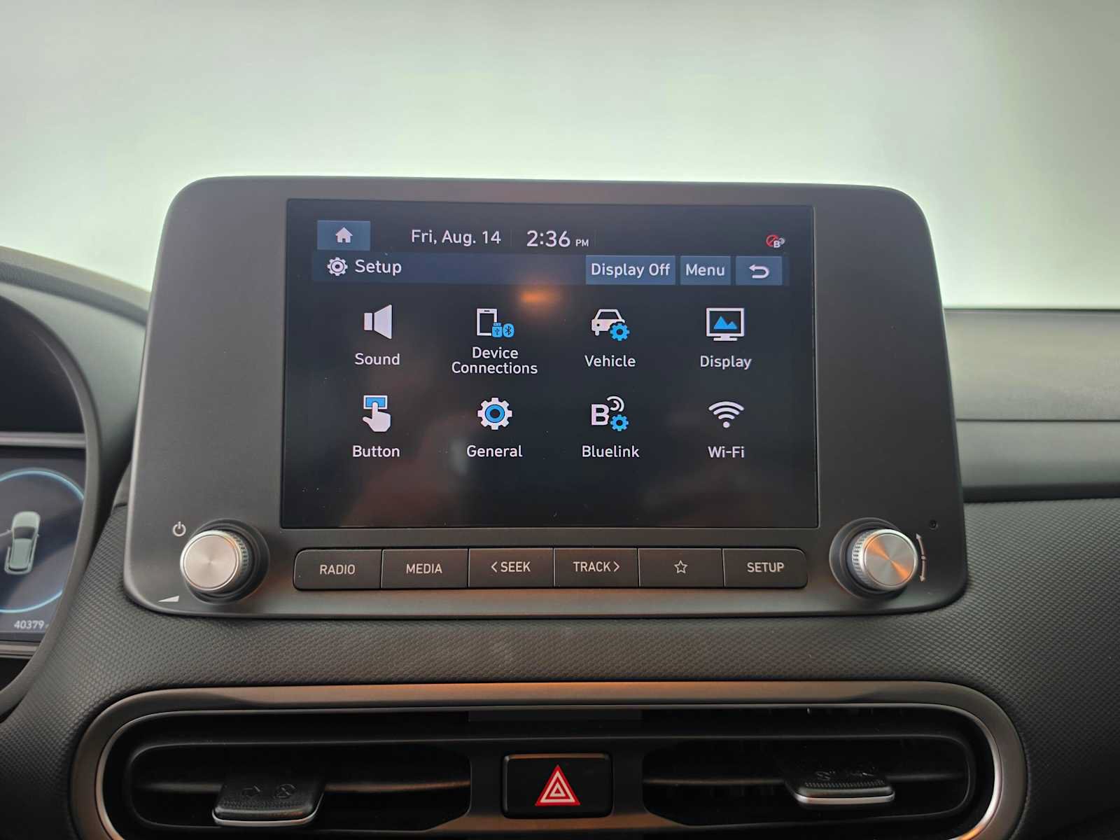 Used 2023 Hyundai Kona SE w/ Cargo Package FWD image 26