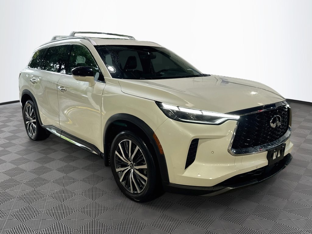 Certified 2023 INFINITI QX60 Sensory w/ Cargo Package AWD/4WD image 4