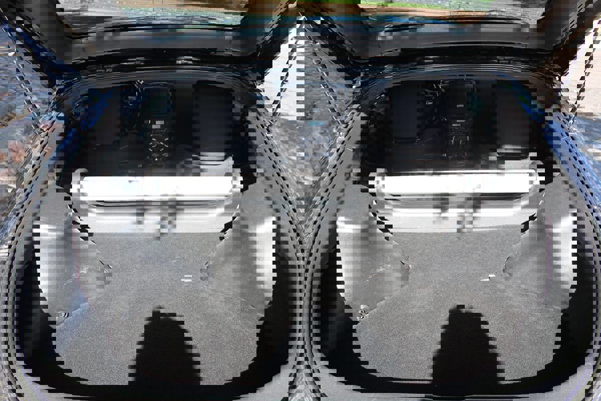 Used 2018 Nissan 370Z w/ Sport Package image 13