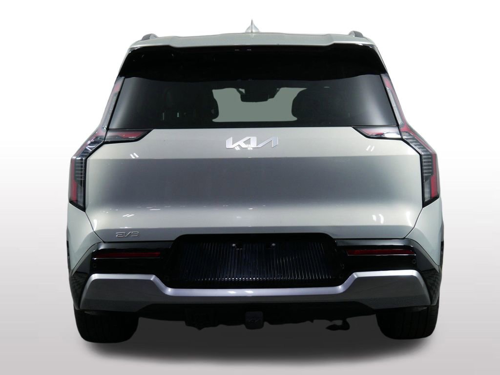 Certified 2024 Kia EV9 Land image 9
