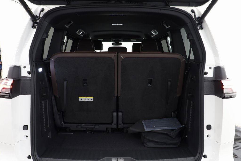 New 2025 Volkswagen ID. Buzz Pro S image 18