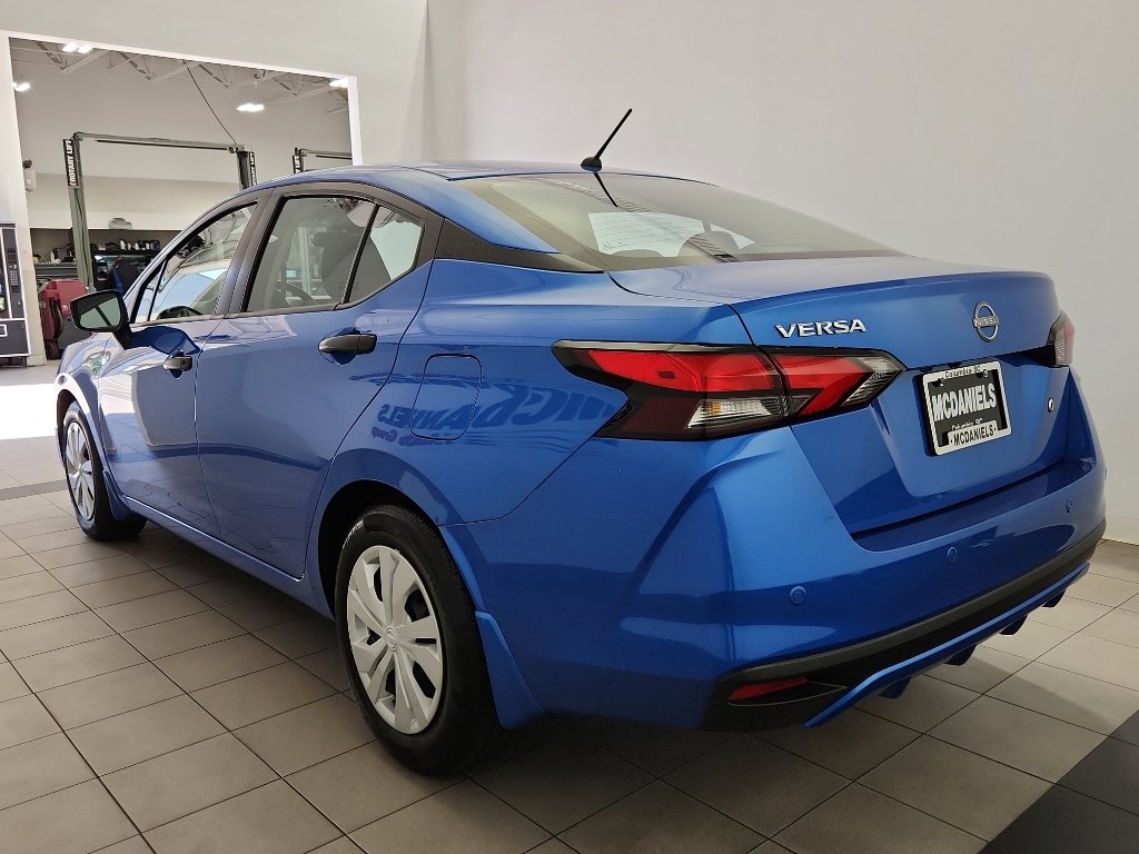 Used 2023 Nissan Versa S w/ Trunk Package image 5
