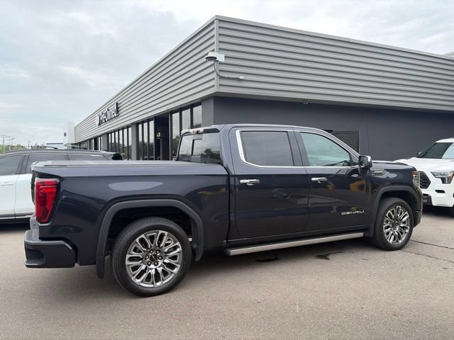 Used 2023 GMC Sierra 1500 Denali Ultimate AWD/4WD image 3