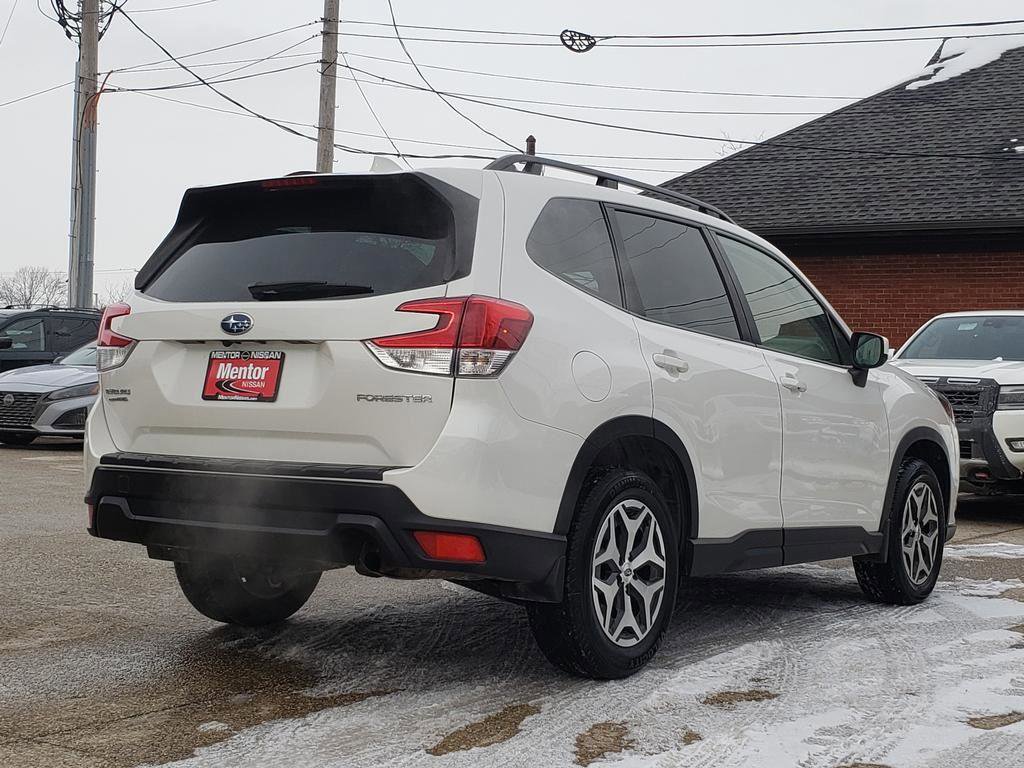 Used 2023 Subaru Forester Premium image 10