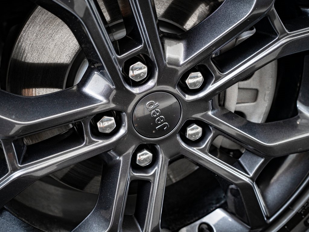 Used 2024 Jeep Grand Cherokee Limited 4xe image 8