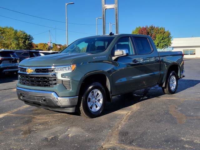 Used 2025 Chevrolet Silverado 1500 LT AWD/4WD image 4