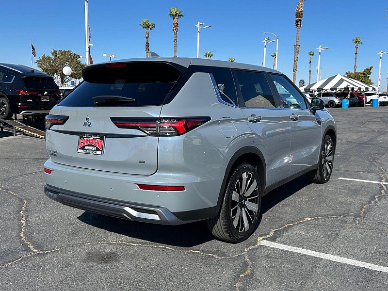 New 2026 Mitsubishi Outlander SE FWD image 7