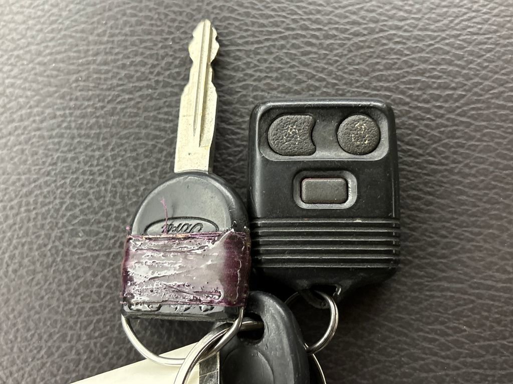 Used 2009 Ford F150 XLT RWD image 31