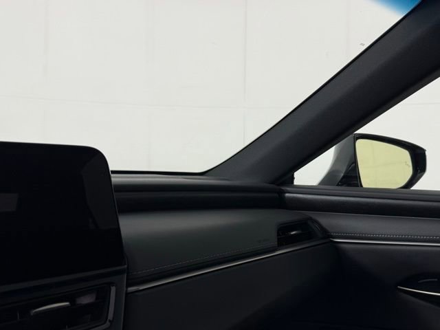 Certified 2025 Lexus ES 300h 300h w/ Premium Package image 22