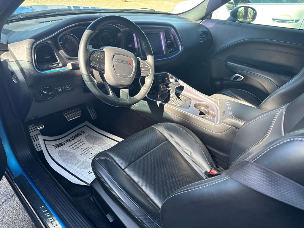 Used 2016 Dodge Challenger R/T Plus RWD image 9