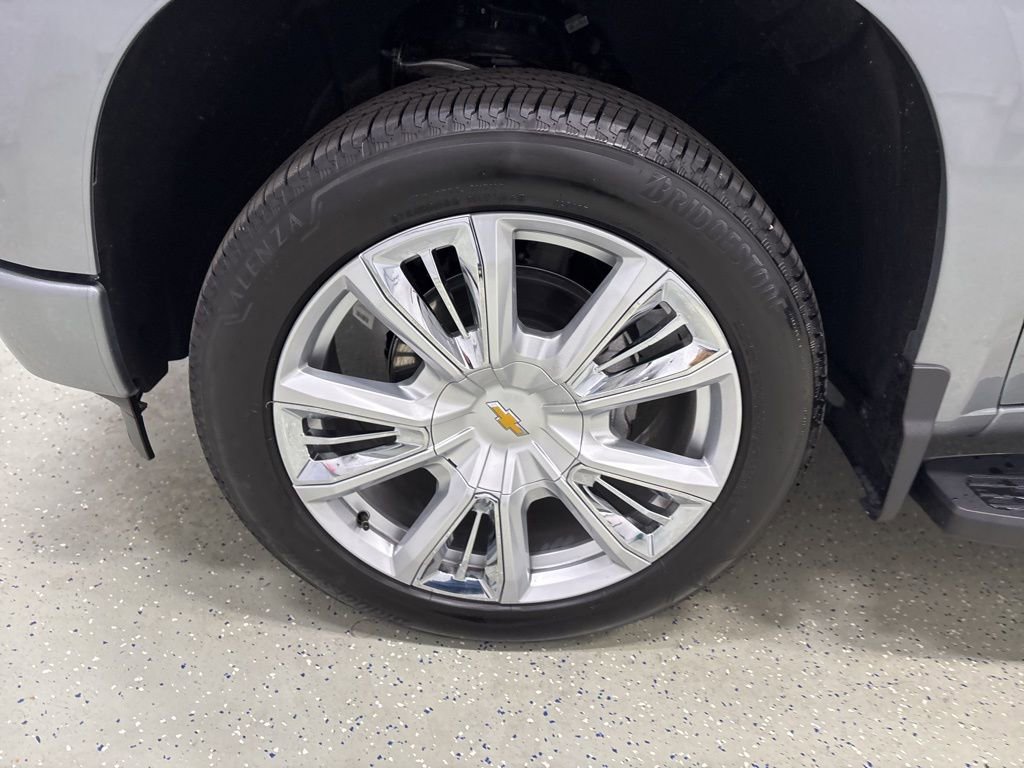 Used 2025 Chevrolet Silverado 1500 High Country w/ High Country Premium Package image 8
