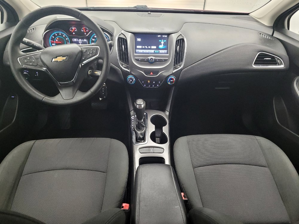 Used 2017 Chevrolet Cruze LT FWD image 22