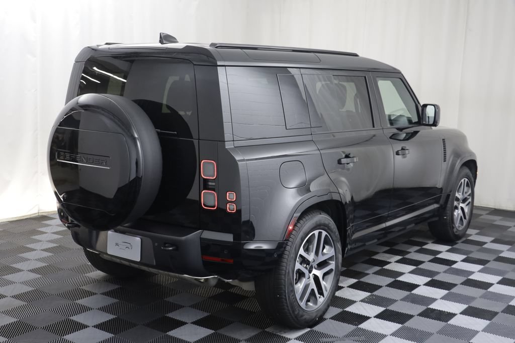 Certified 2026 Land Rover Defender 110 X-Dynamic SE AWD/4WD image 19