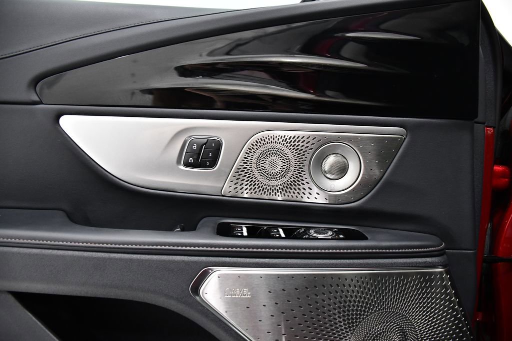 Used 2026 Lincoln Nautilus Reserve AWD/4WD image 18