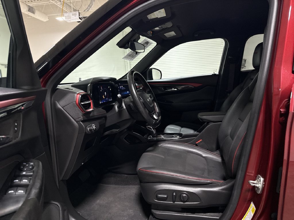 Used 2024 Chevrolet TrailBlazer RS w/ Driver Confidence Package FWD image 19