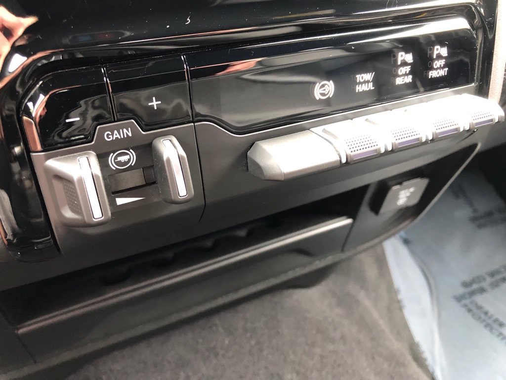 Used 2026 RAM 2500 Laramie AWD/4WD image 35