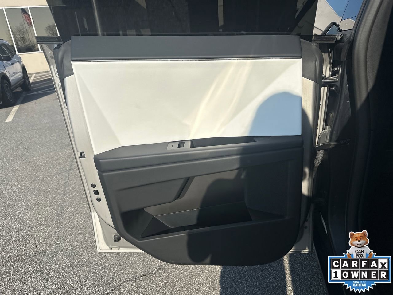 Used 2024 Tesla Cybertruck AWD Crew Cab image 21