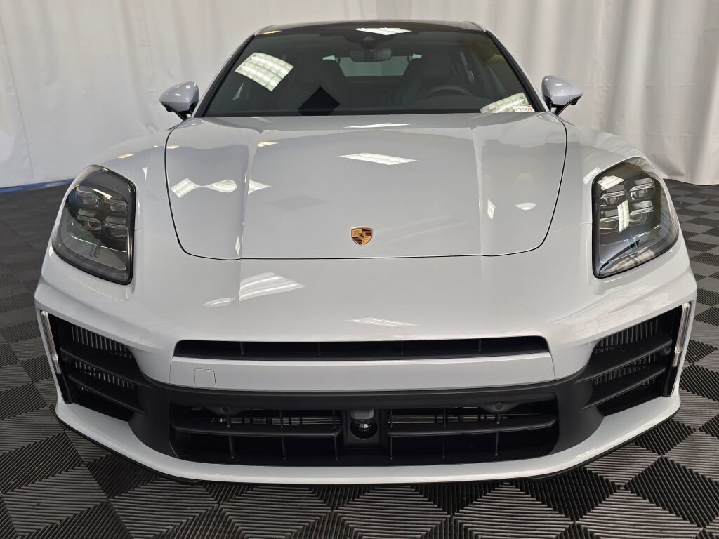 New 2025 Porsche Panamera 4 image 10