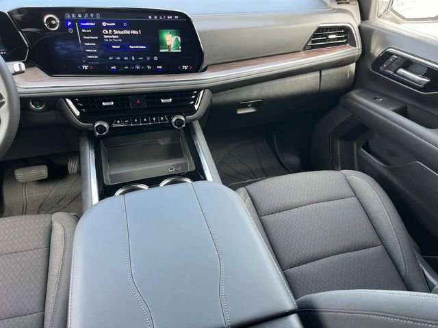 New 2026 Chevrolet Suburban LS image 16