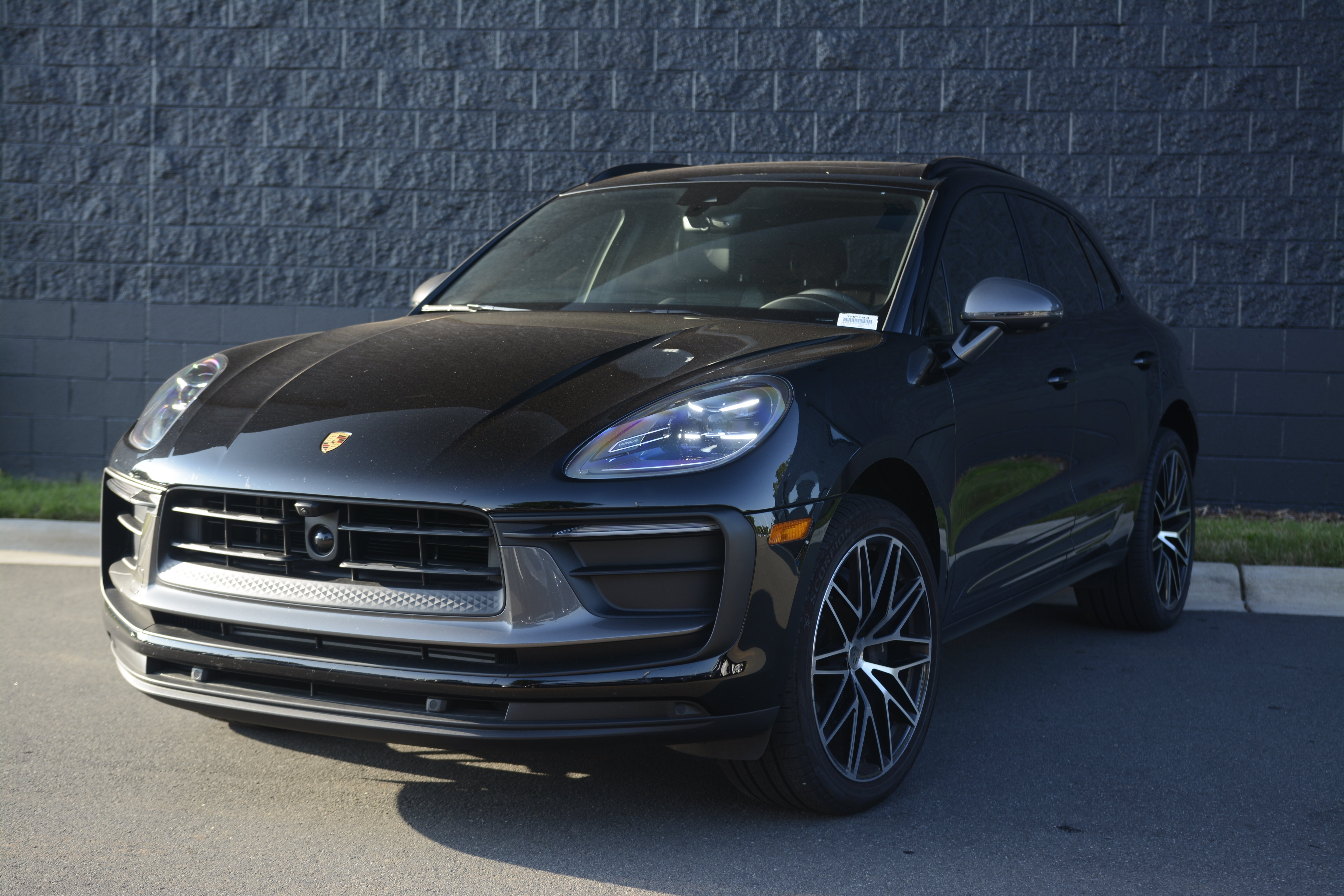 Certified 2026 Porsche Macan Turbo AWD/4WD image 1