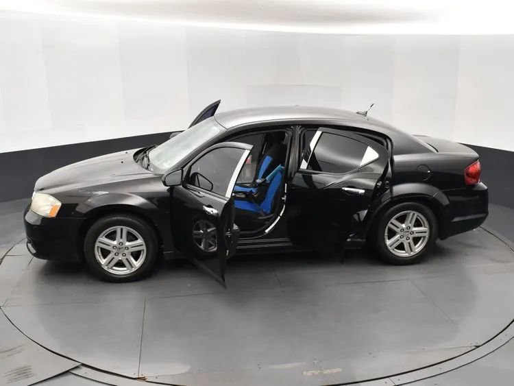 Used 2013 Dodge Avenger SXT image 7