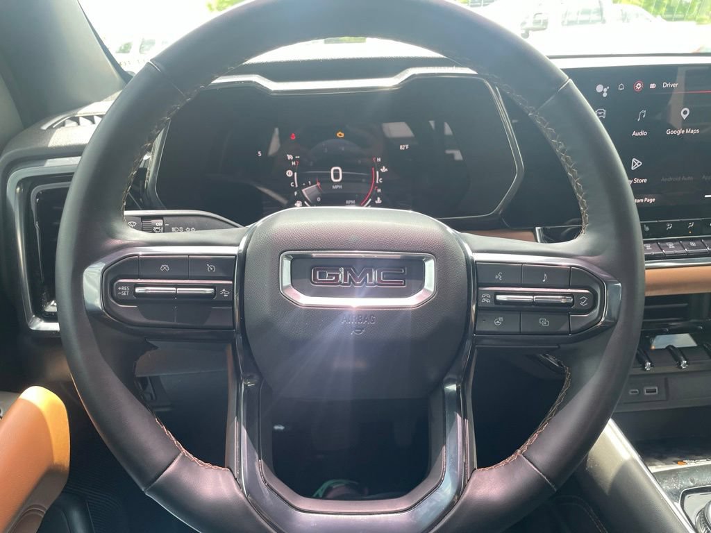 Used 2023 GMC Canyon AT4 w/ AT4 Premium Package AWD/4WD image 13
