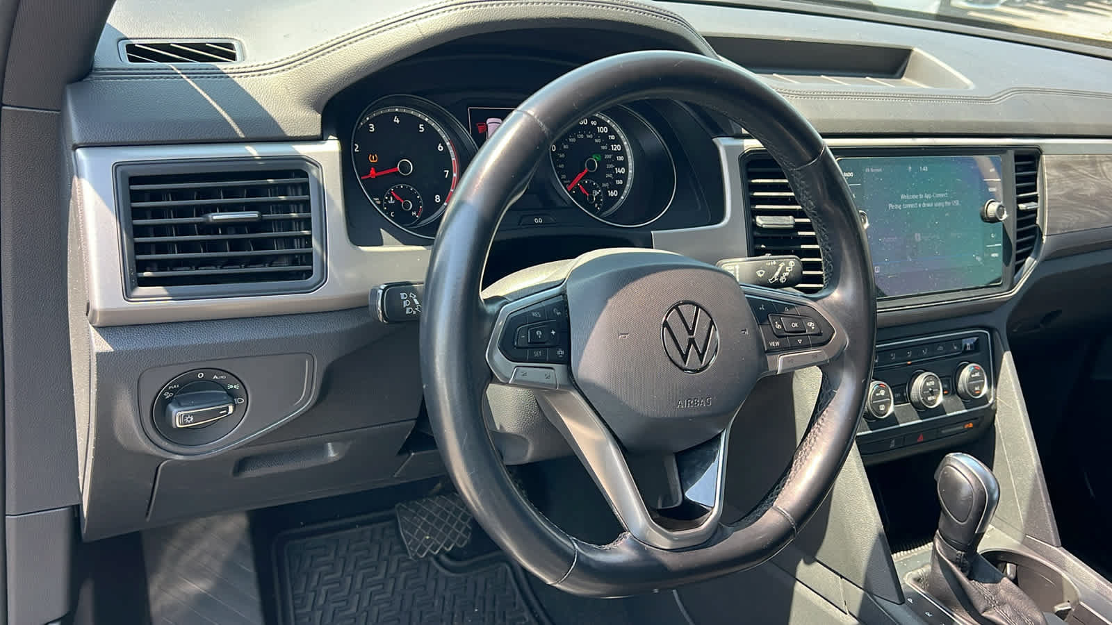 Used 2020 Volkswagen Atlas Cross Sport SE AWD/4WD image 10