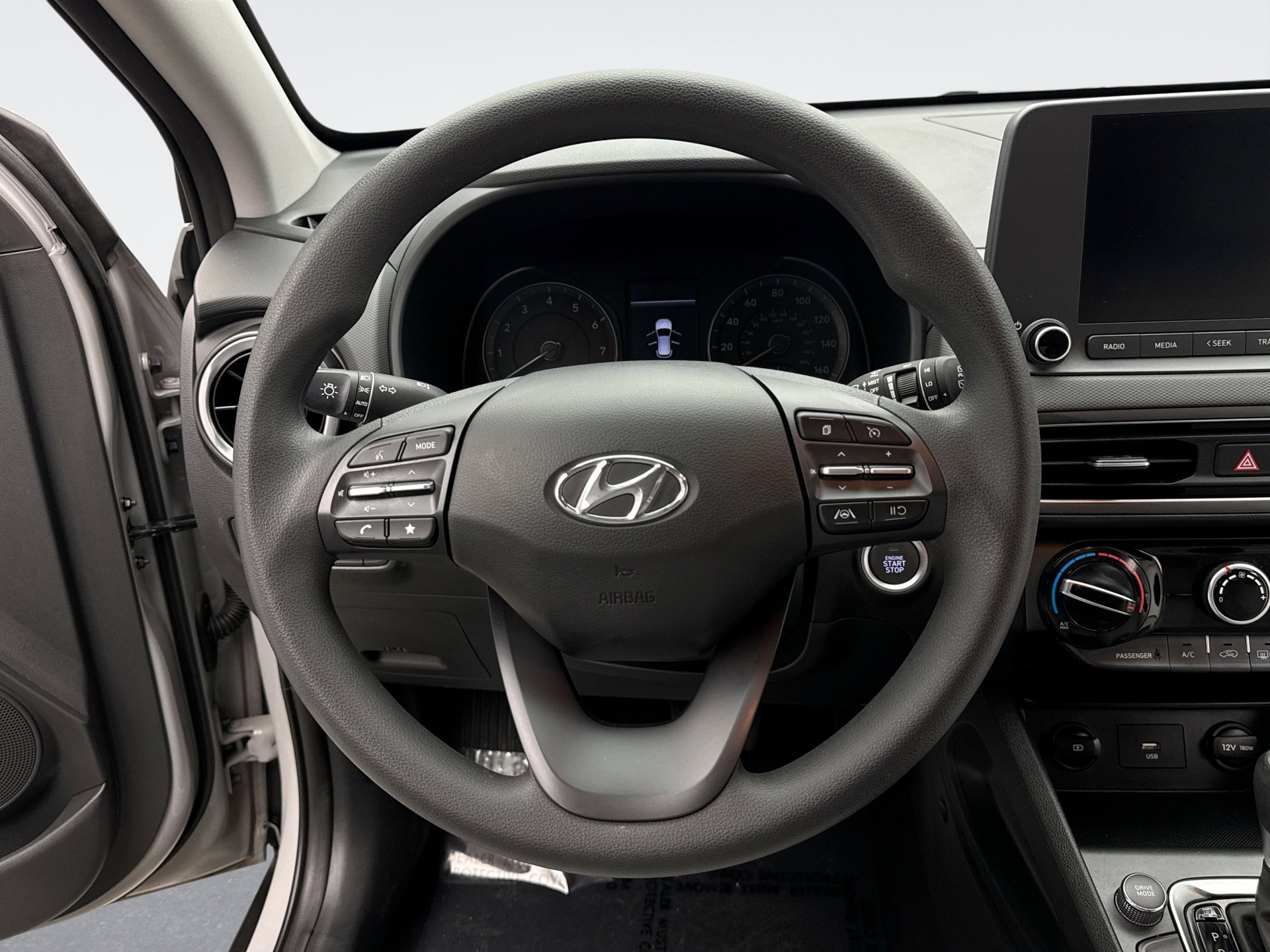 Used 2023 Hyundai Kona SEL image 12