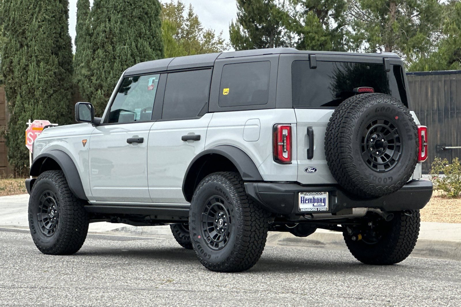New 2026 Ford Bronco Badlands w/ Sasquatch Package AWD/4WD image 6