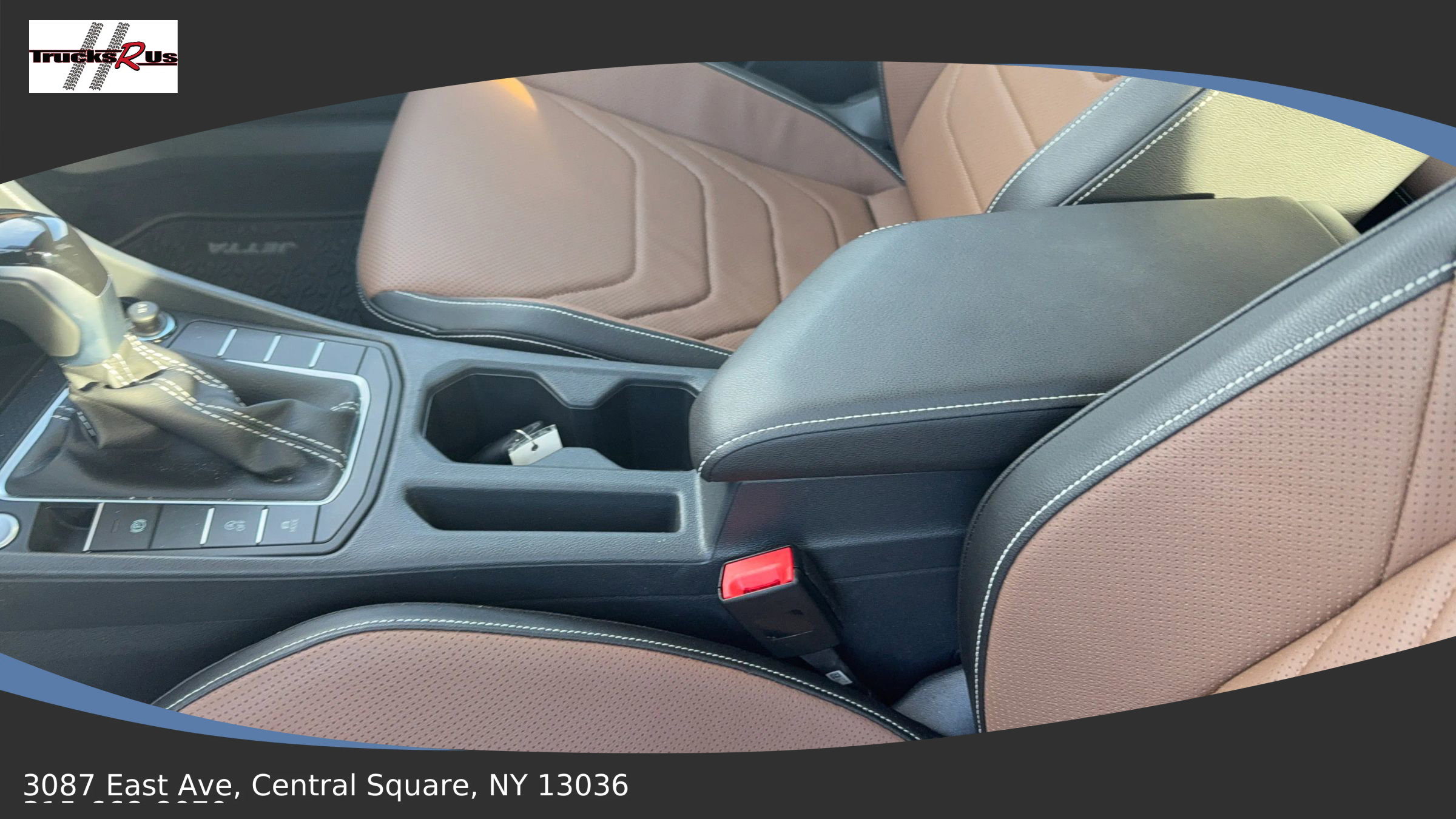 Used 2025 Volkswagen Jetta SEL image 35