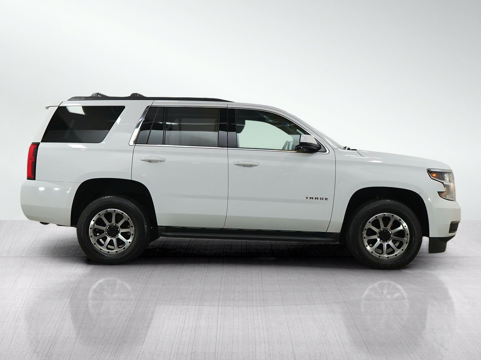 Used 2019 Chevrolet Tahoe LS AWD/4WD image 6