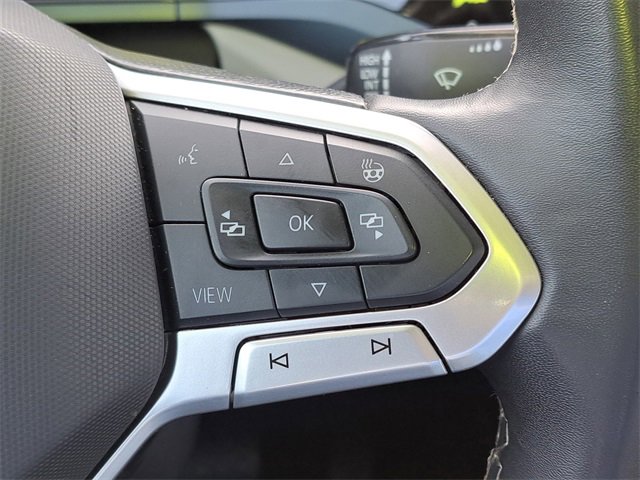 Used 2024 Volkswagen Taos SE image 18