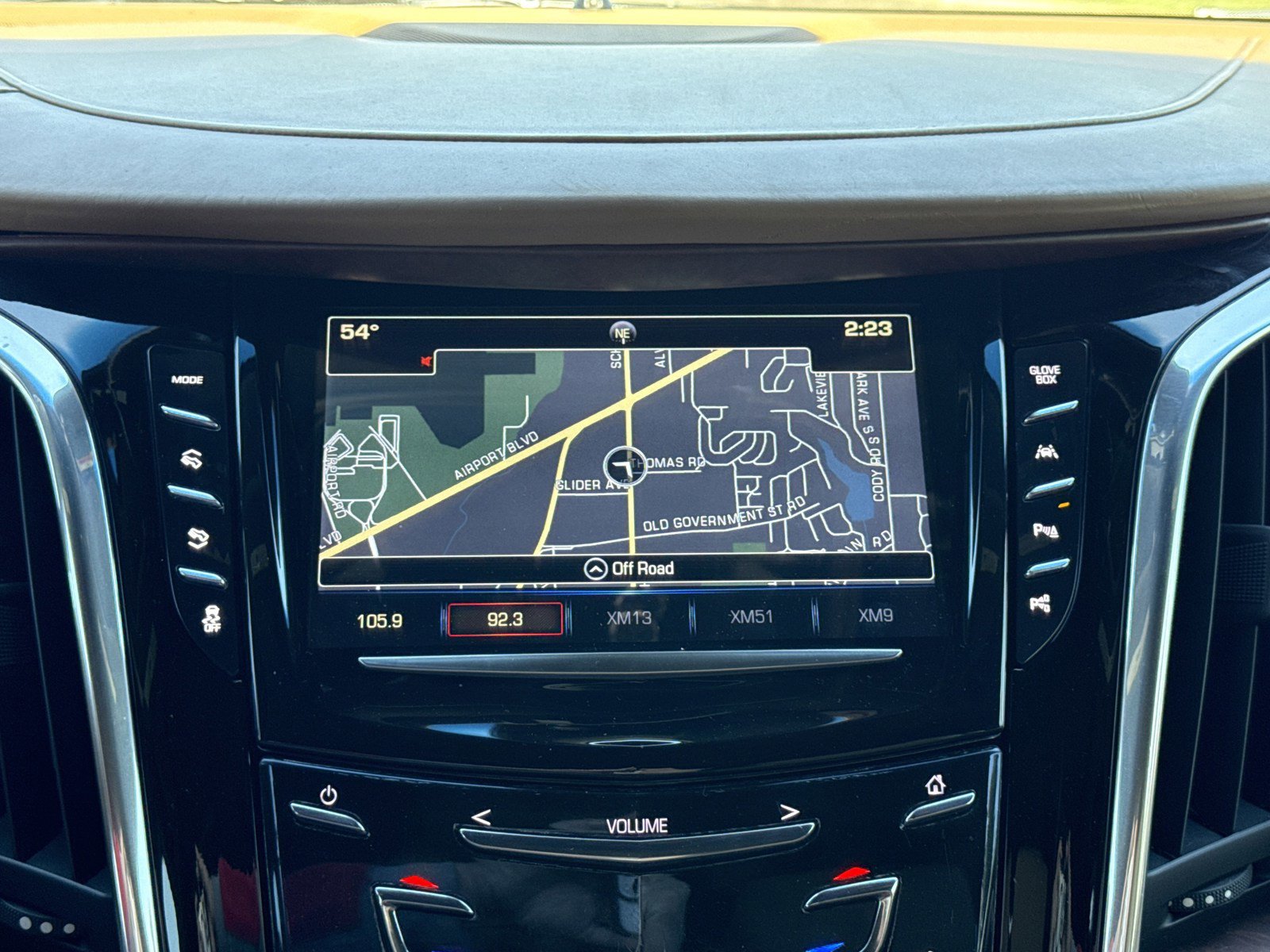 Used 2017 Cadillac Escalade Platinum image 33