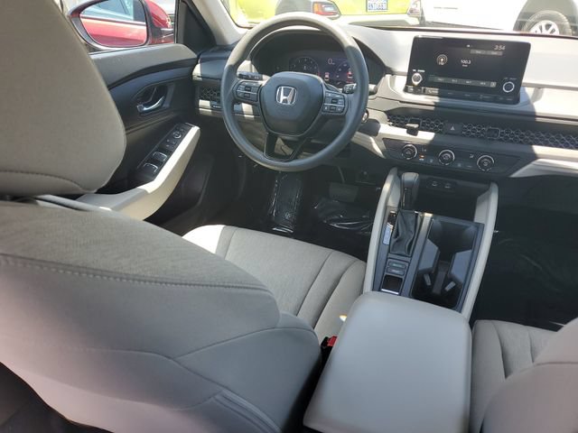 Certified 2025 Honda Accord LX image 9