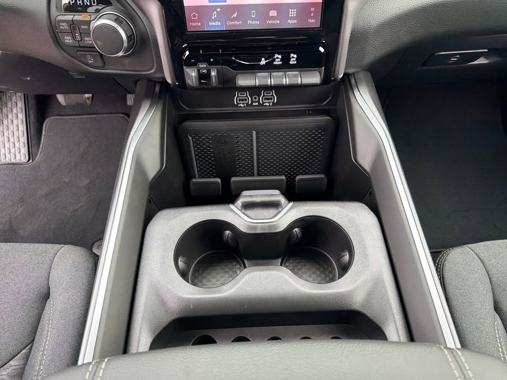 New 2026 RAM 1500 Big Horn AWD/4WD image 32