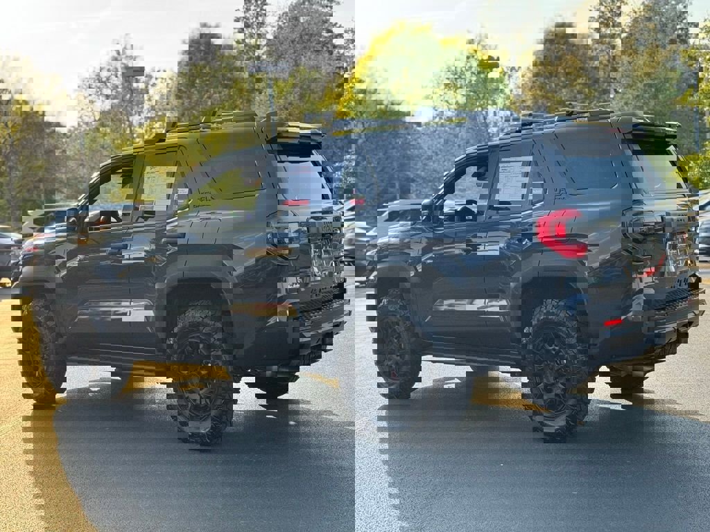 Certified 2025 Toyota 4Runner TRD Off-Road image 10