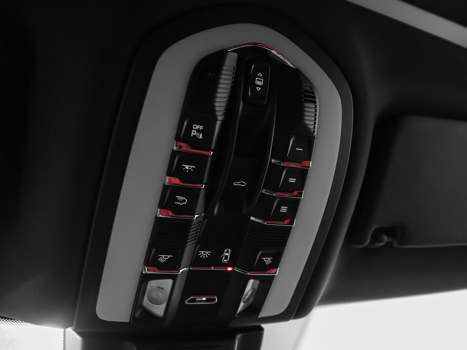 Certified 2026 Porsche Macan AWD/4WD image 41