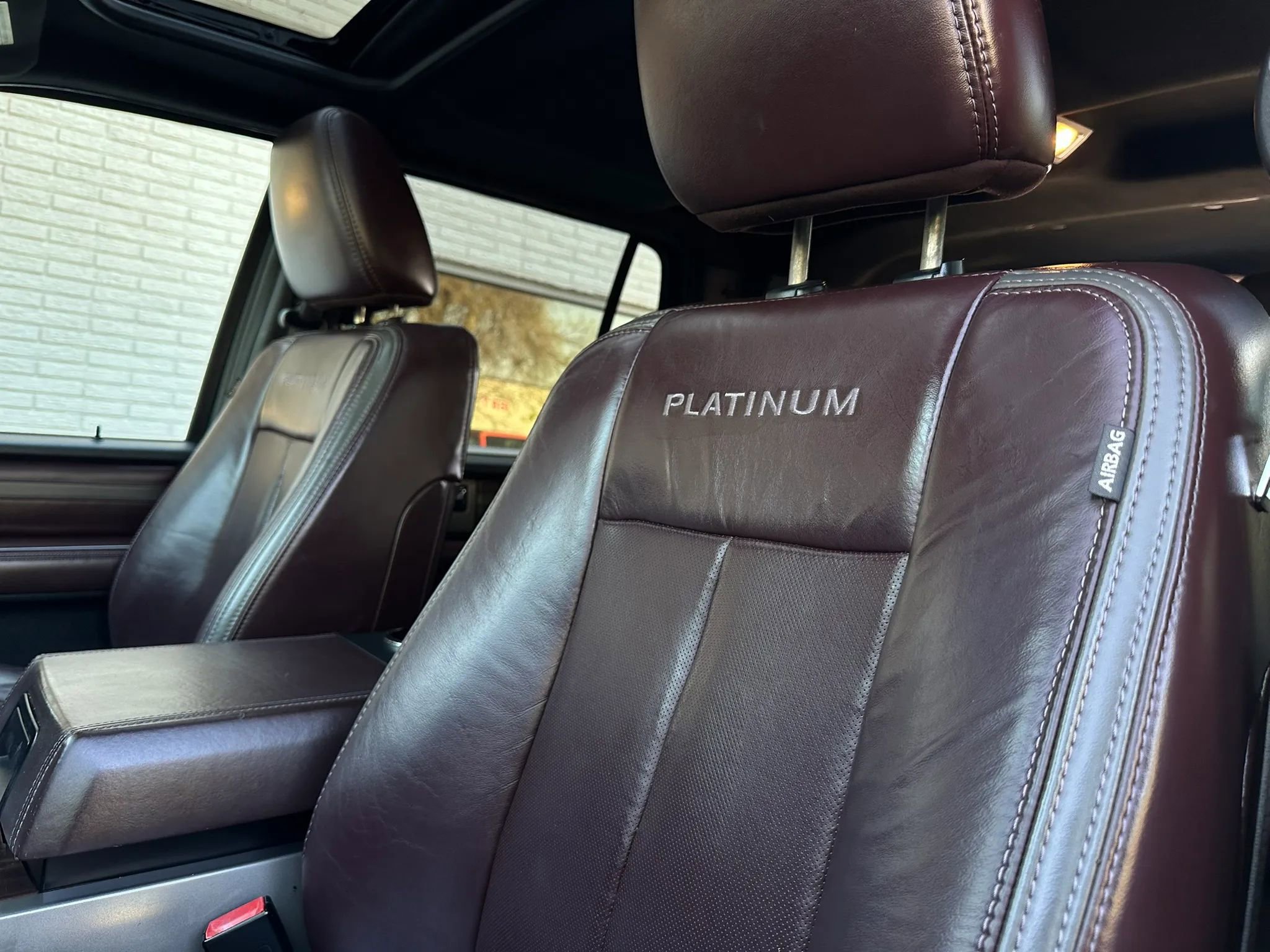 Used 2015 Ford Expedition Platinum image 18