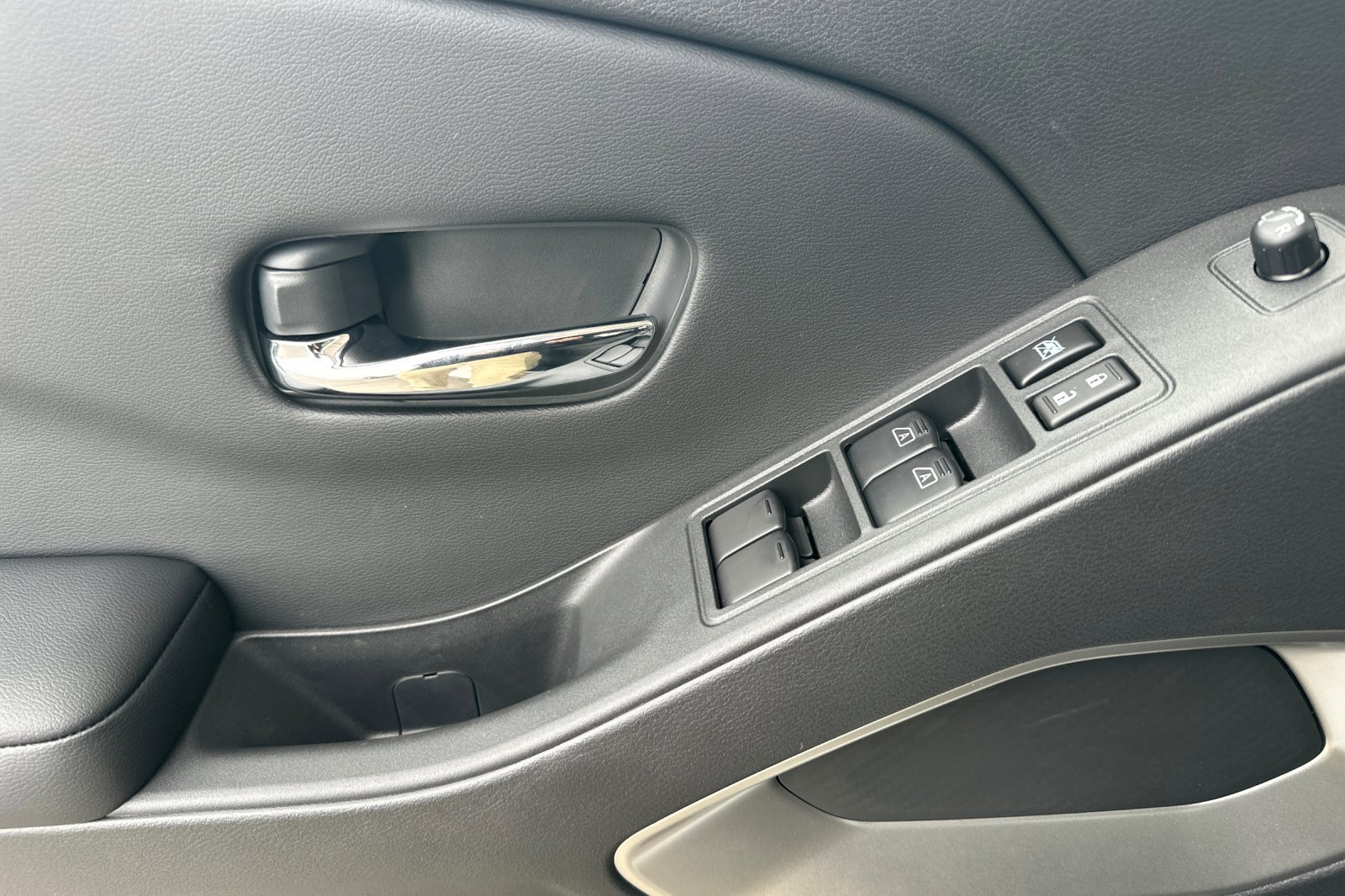 New 2026 Nissan Frontier SV w/ Tow Package image 11