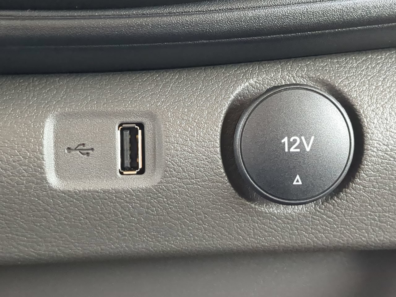 New 2026 Ford Transit 250 148 High Roof RWD image 18