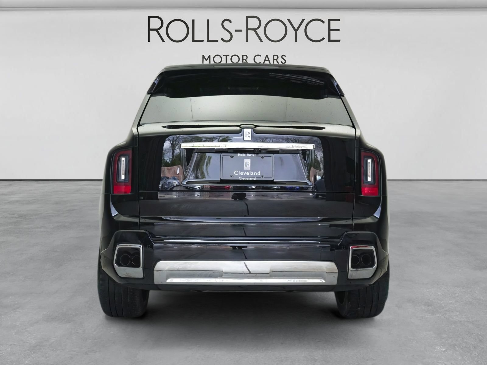 Certified 2025 Rolls-Royce Cullinan AWD/4WD image 47