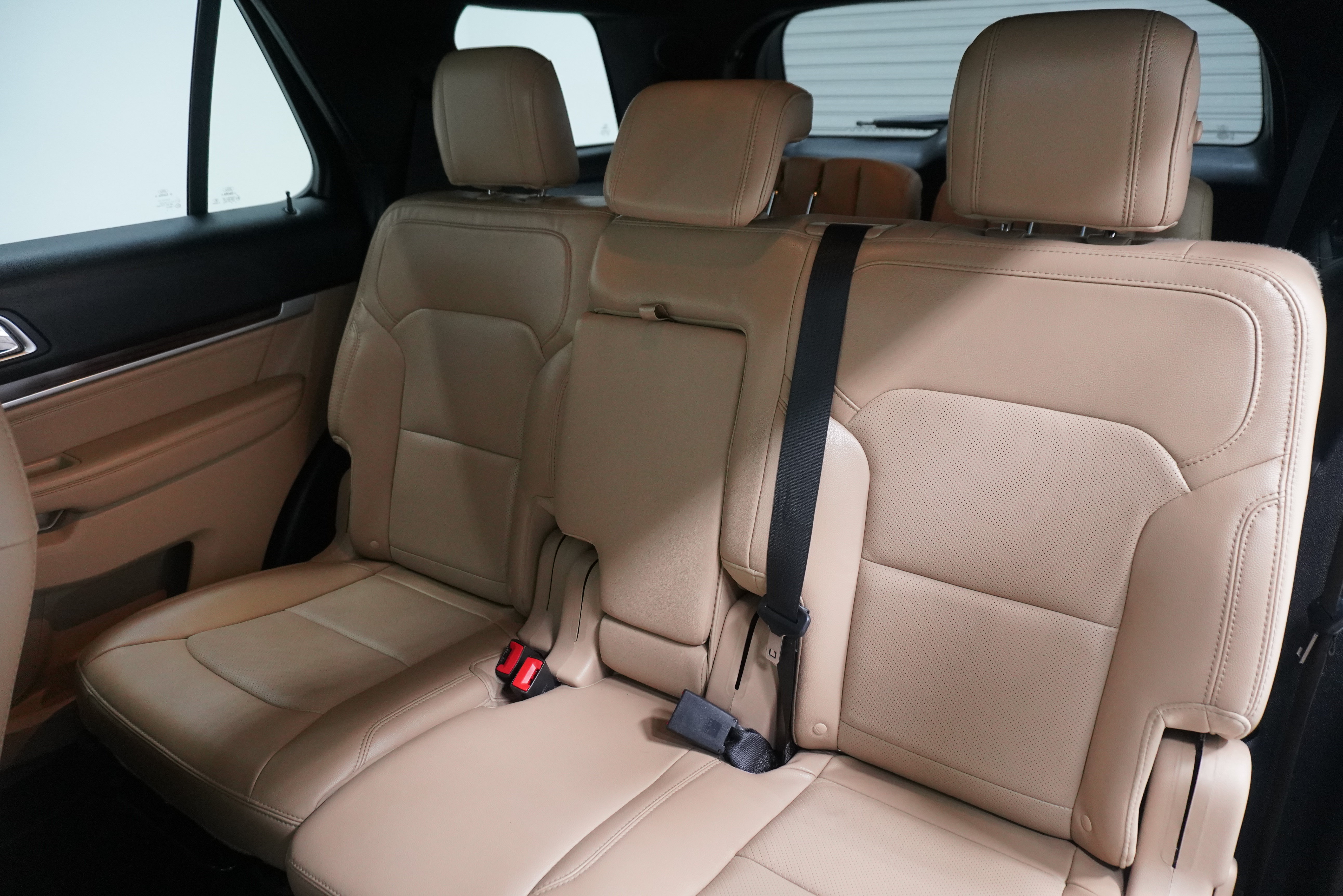 Used 2017 Ford Explorer Limited FWD image 13