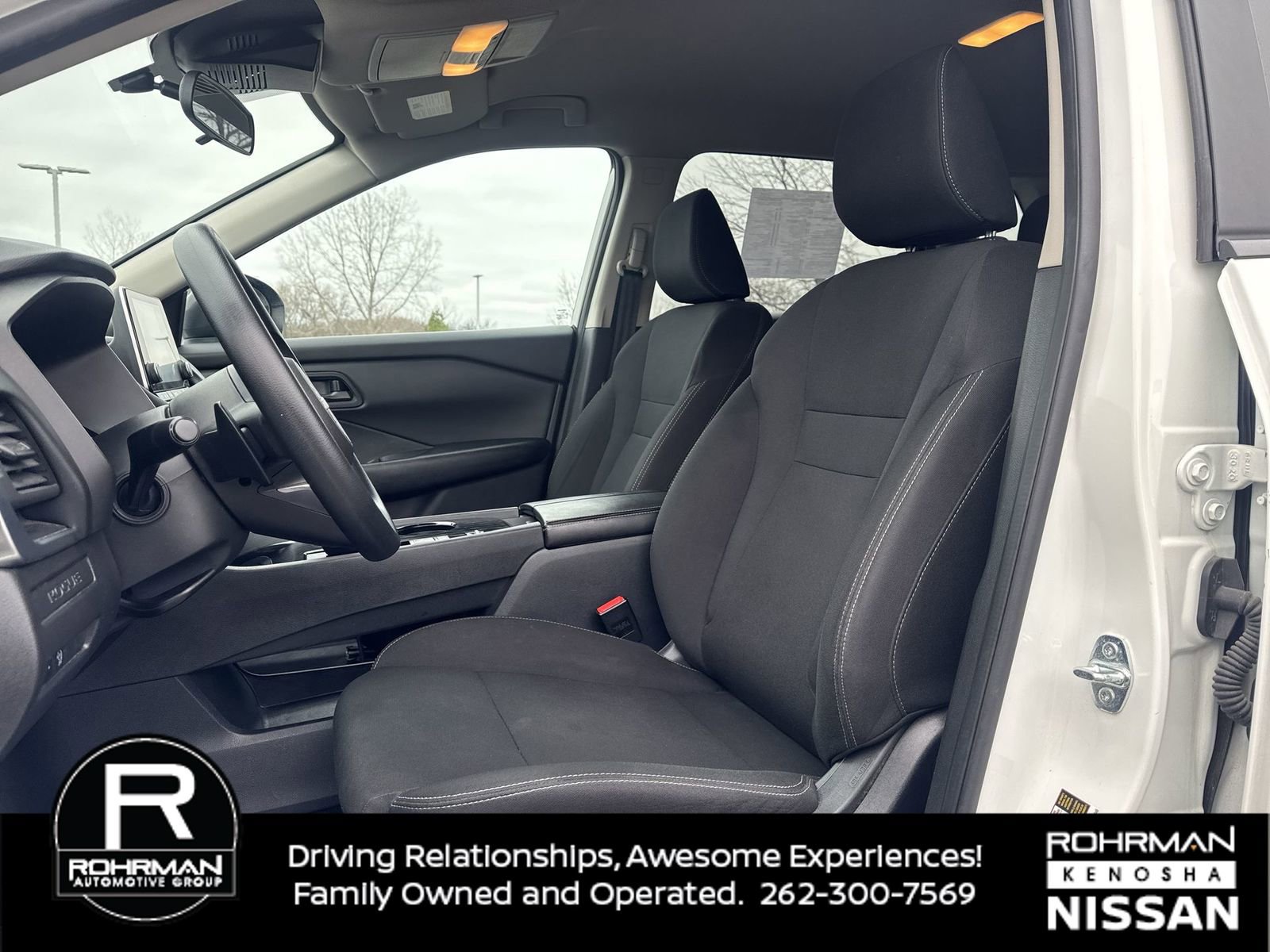 Used 2024 Nissan Rogue S image 11