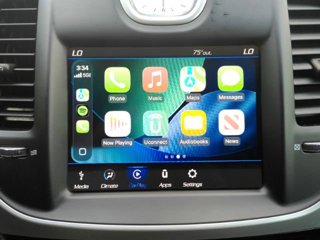 Used 2023 Chrysler 300 Touring w/ Sport Appearance Package image 38