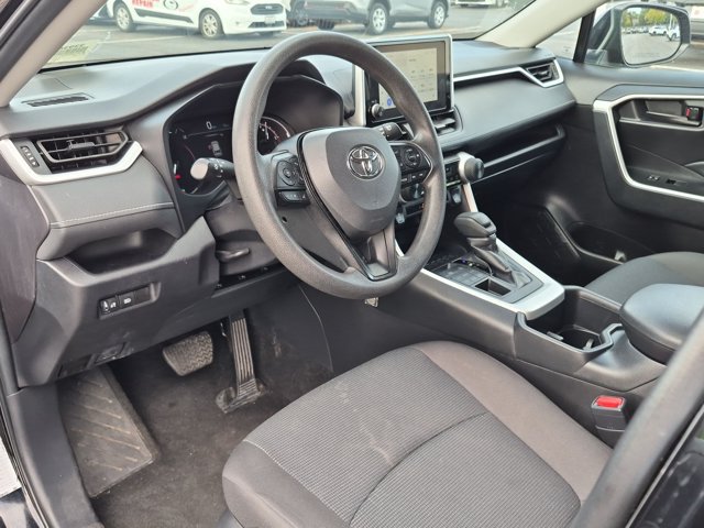 Certified 2025 Toyota RAV4 LE AWD/4WD image 4